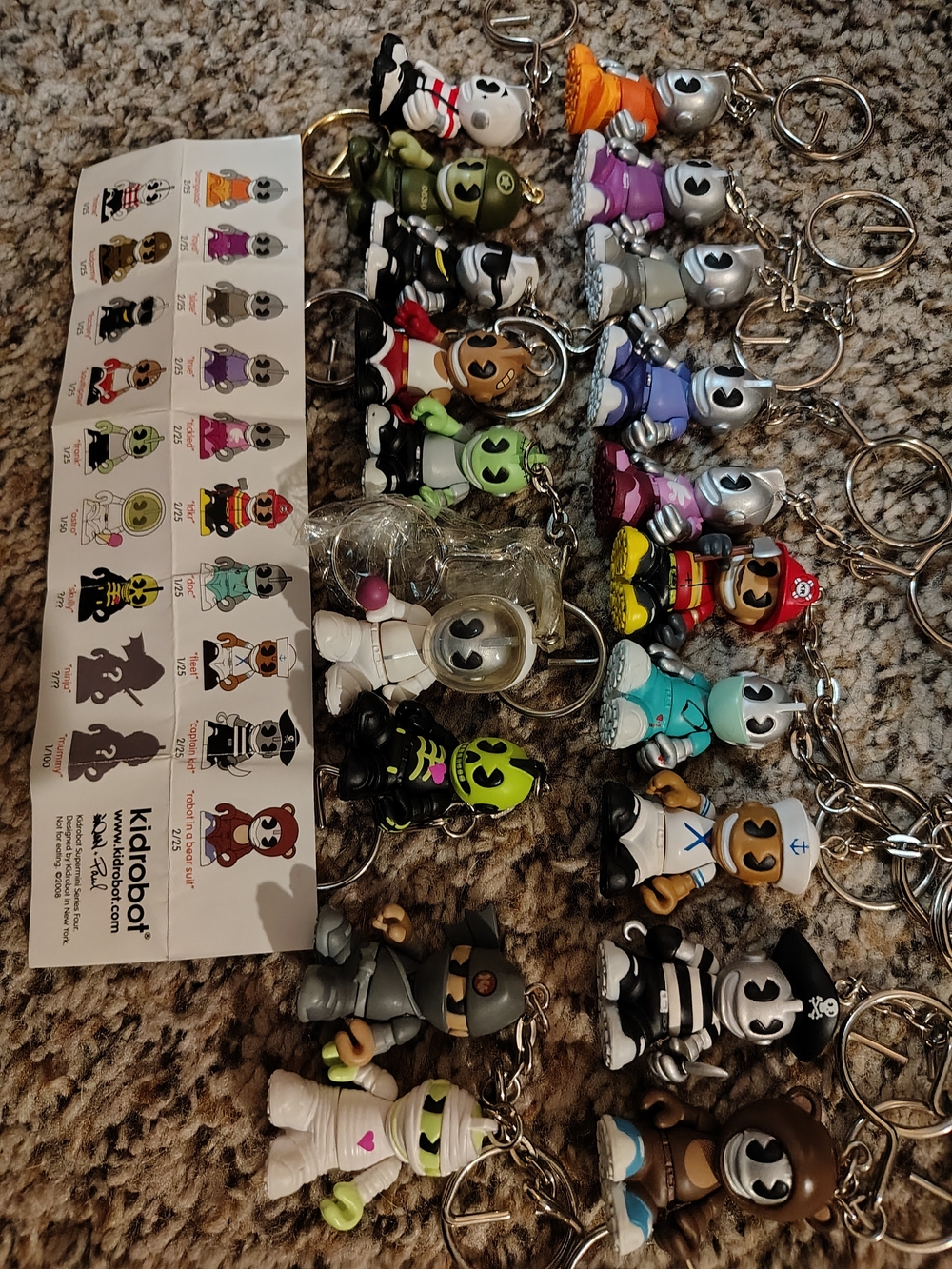 Kid Robot Super Mini Keychain Series 4 Complete Set 19 Including Mystery Figures